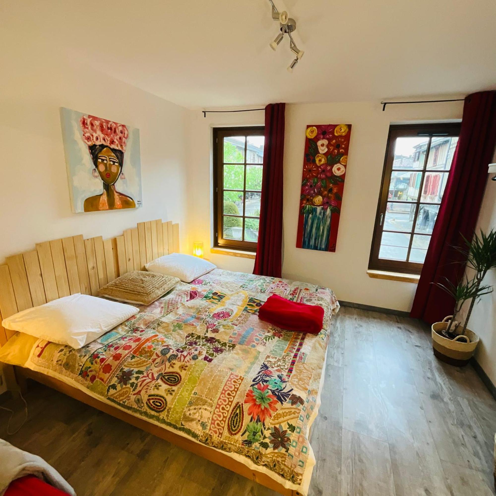 Hote Labyrinthe Sur La Place Chambres D, Hotes , Calme ,Netflix Mirepoix  Exterior foto